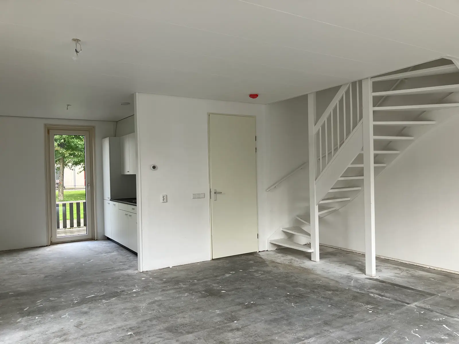 Image 6 of 24