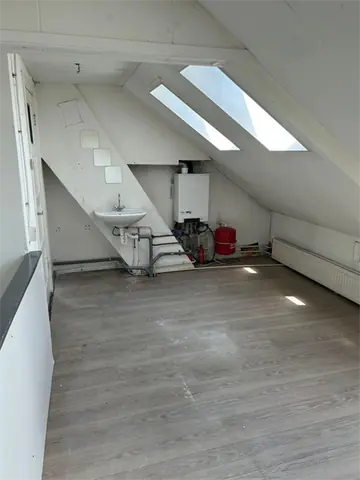 Spacieuse Chambre Mansardée sur Amsterdamseweg, Arnhem - À Louer