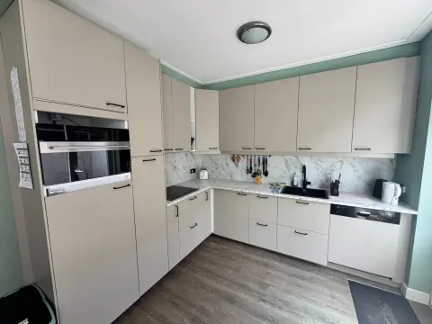 Chambre meublée Van den Berghlaan, Hoofddorp - À louer