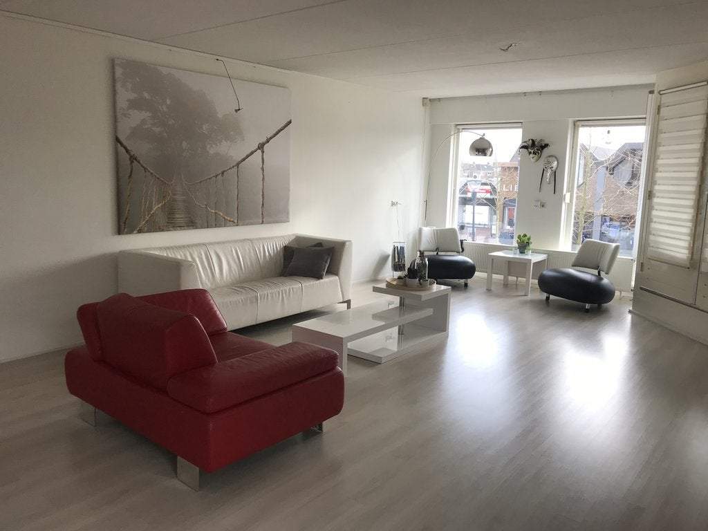Bild 2 von 9