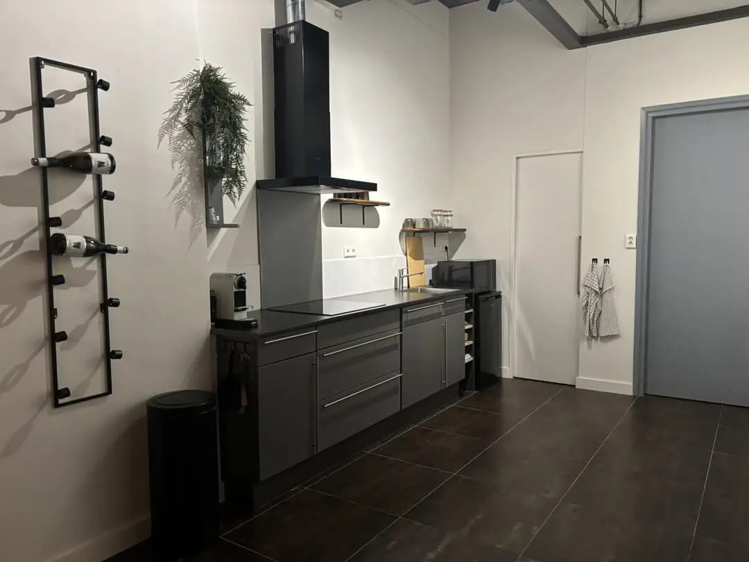 Image 2 of 14