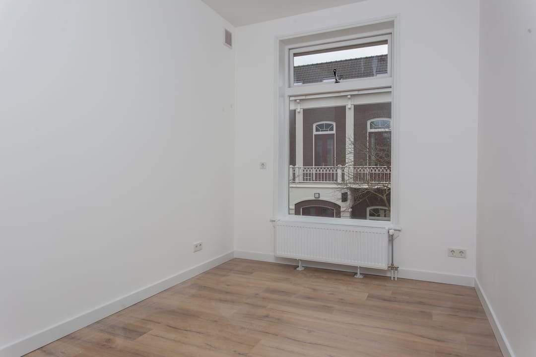 Image 7 of 9