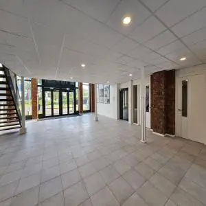 Image 6 of 6