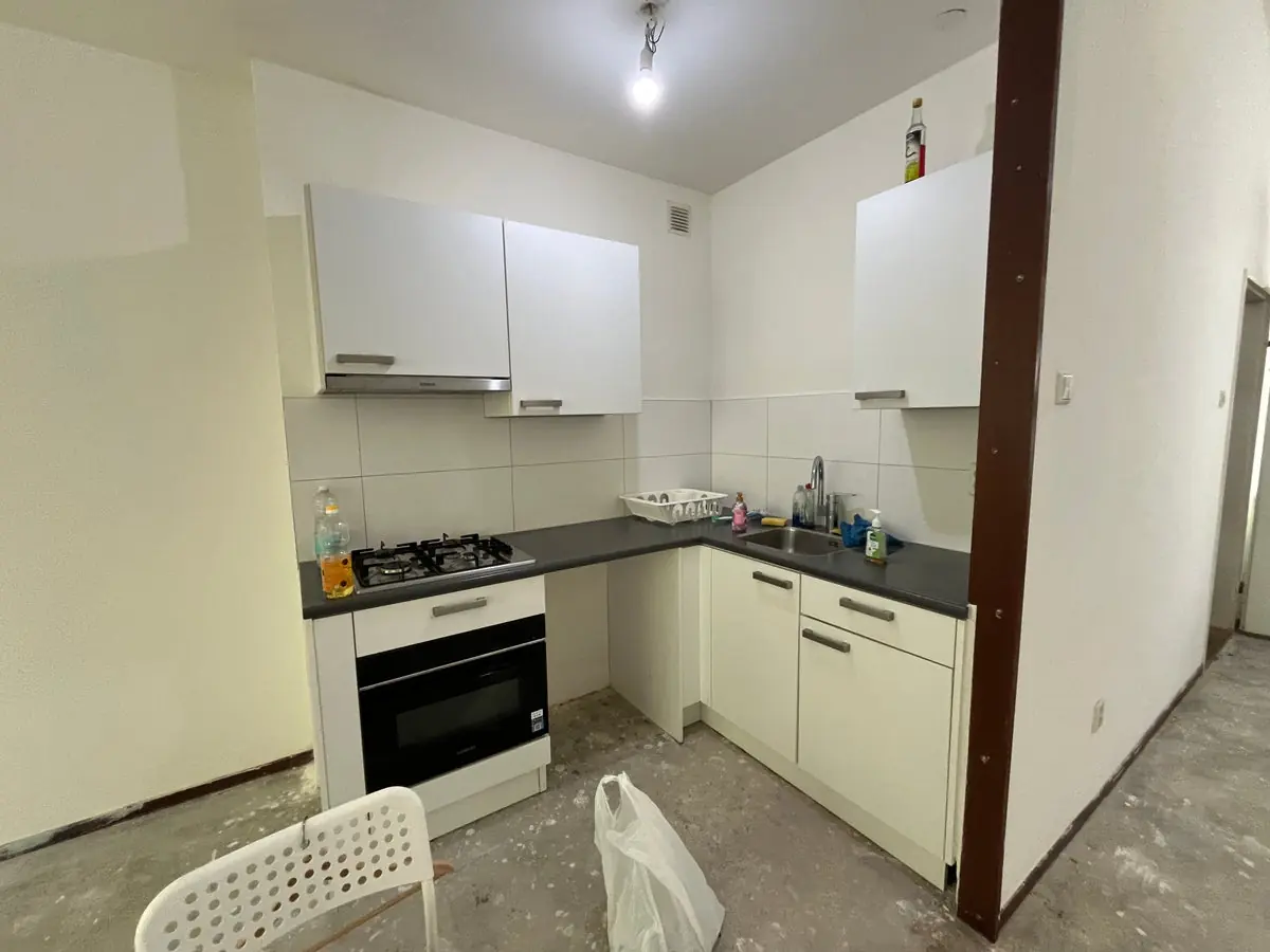 Image 6 of 10