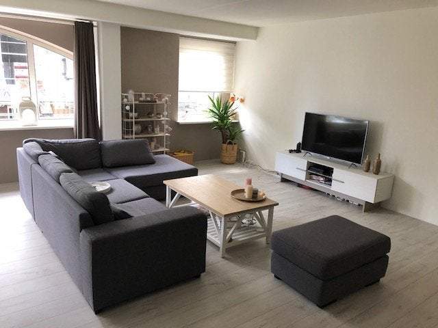 Bild 3 von 9