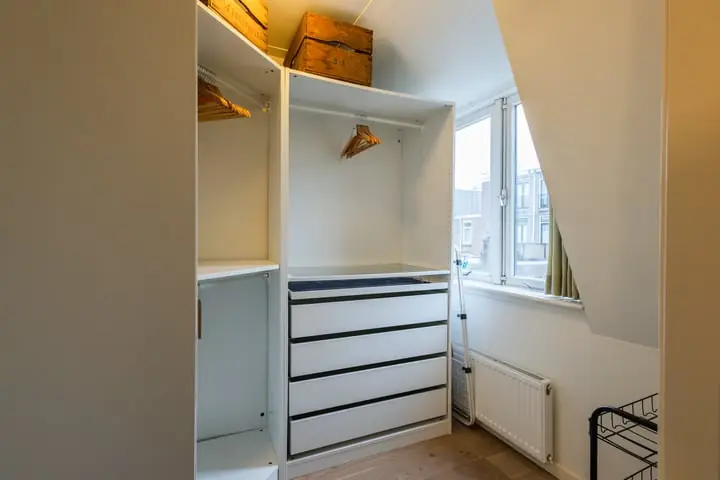 Image 23 of 27