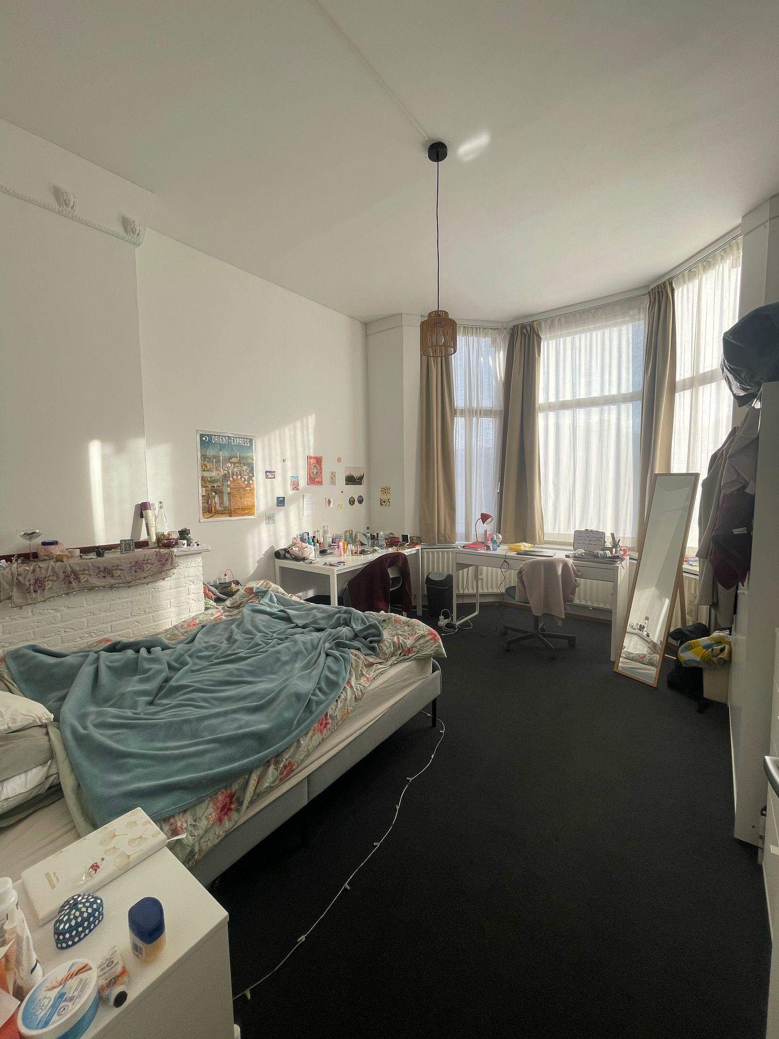 Image 2 of 9