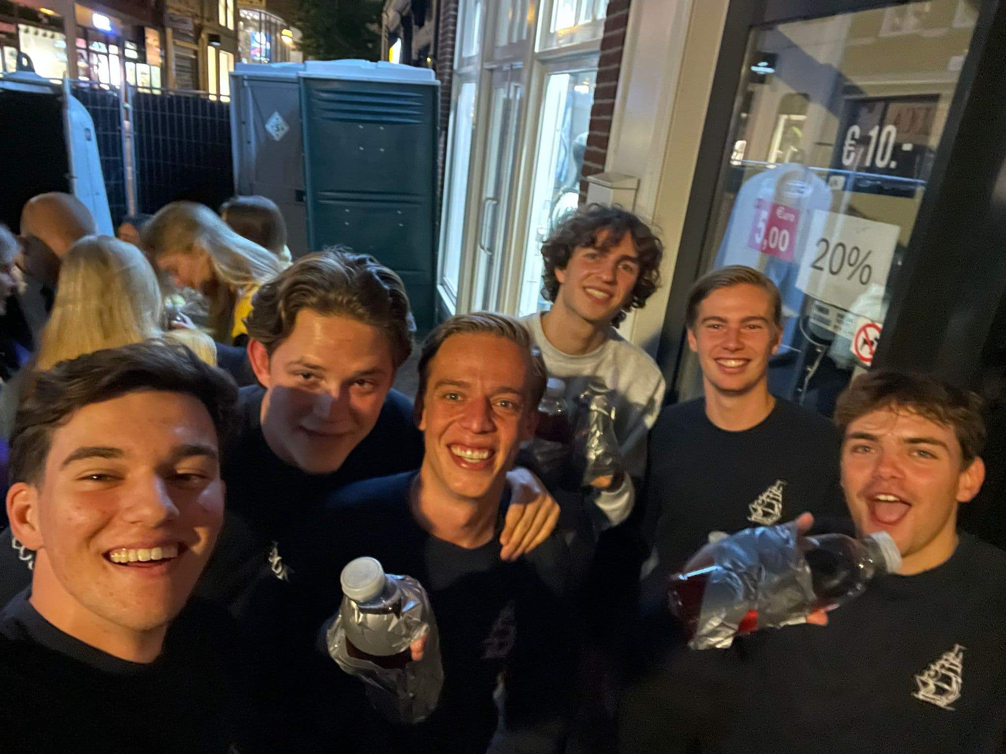 Afbeelding 2 van 7