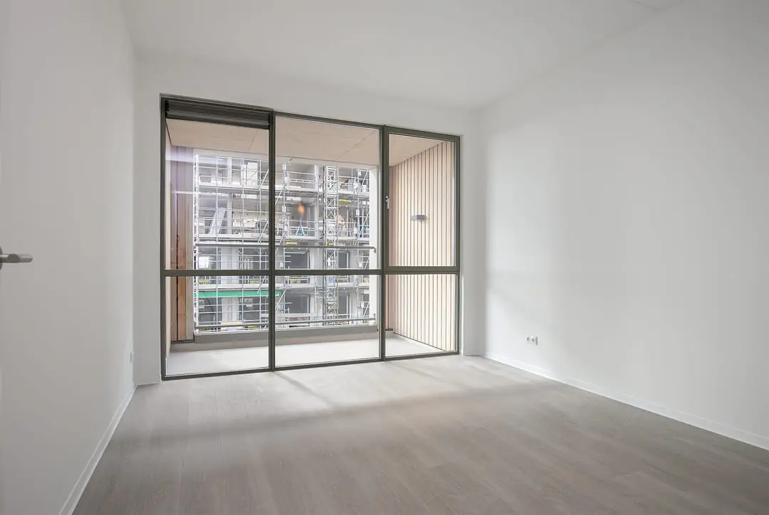 Image 11 of 15