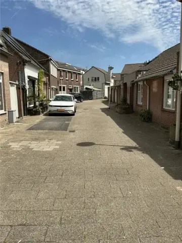 Casa Familiar Eindstraat 10, Roosendaal - En Alquiler