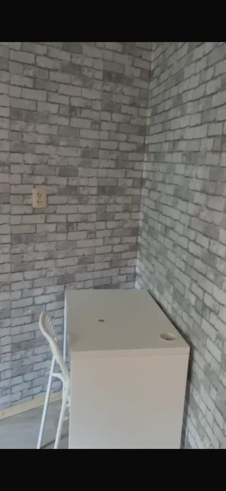 Image 2 of 4